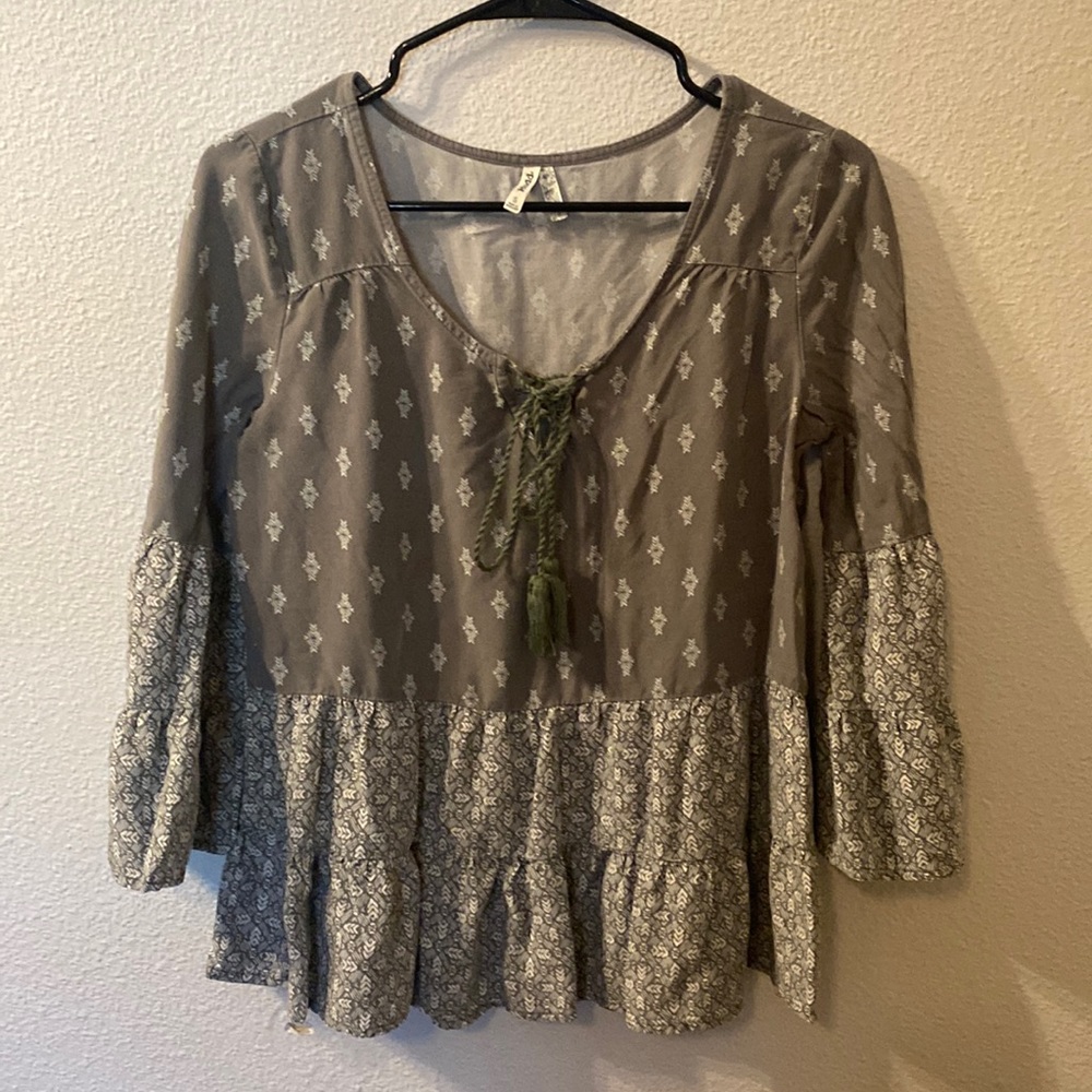 Mudd peplum blouse size small